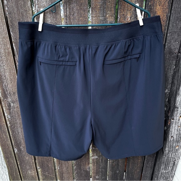 Athleta Cosmic Bermuda Shorts Black Sz 24 - Picture 3 of 14